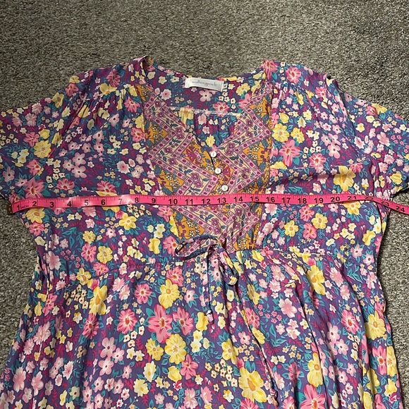 EXCELLENT CONDITION, Walker & Wade Dress - Picture 7 of 8